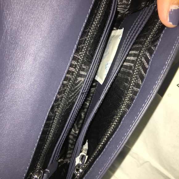 DKNY clutch - Picture 4 of 4